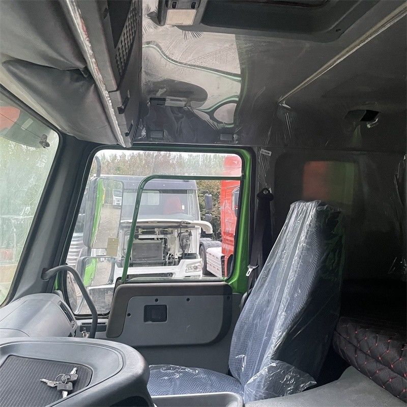 SINO TRUCK 12 ruote 30 metri cubi HOWO 40 tonnellate 8x4 Used Tipper Dump Truck con prestazioni
