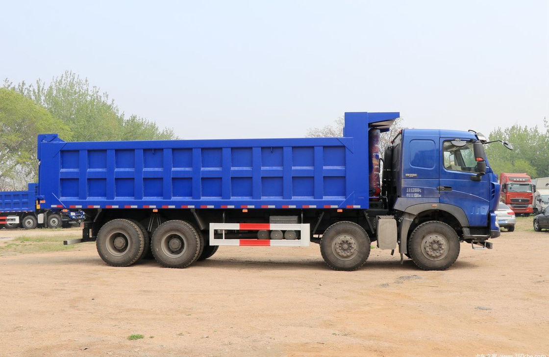 Usato HOWO 440hp 8X4 Dump Truck con 30 tonnellate di capacità di carico e 7.6x2.35x1.5m serbatoio di carico
