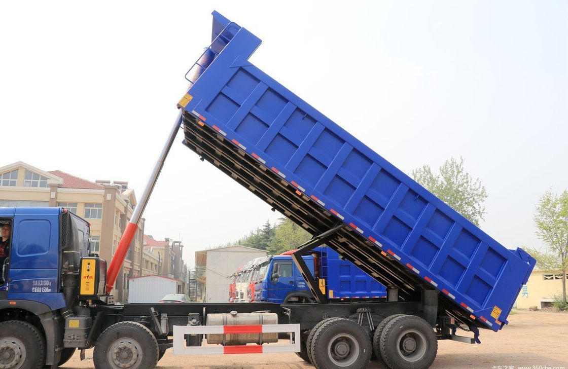 Usato HOWO 440hp 8X4 Dump Truck con 30 tonnellate di capacità di carico e 7.6x2.35x1.5m serbatoio di carico