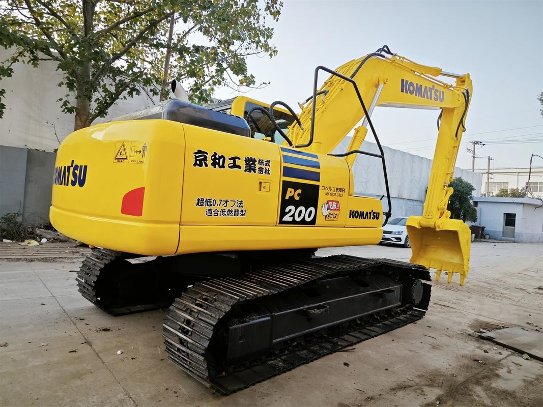 Vendere usato Komatsu PC220-8 escavatore con valvola idraulica originale e 1,0-1,5 secchio