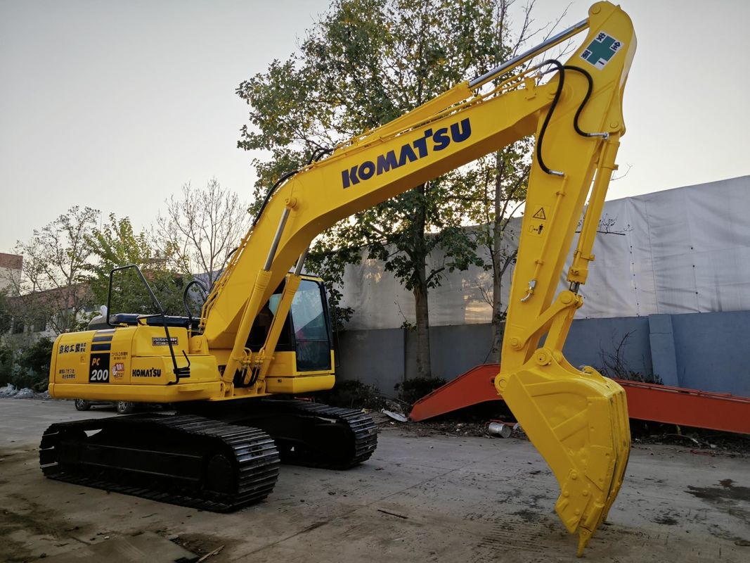 Vendere usato Komatsu PC220-8 escavatore con valvola idraulica originale e 1,0-1,5 secchio