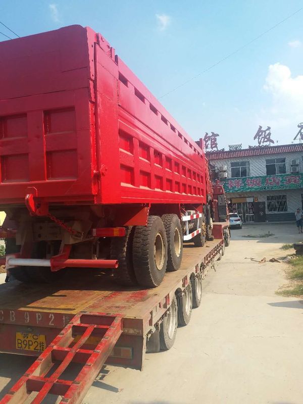 Howo 8x4 371hp 50 tonnellate Euro 2 Conduzione camion di scarico di seconda mano