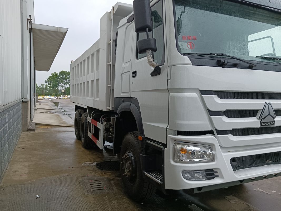 Sino Howo Dump Tipper Truck 375HP Euro 3 Drive di seconda mano per il trasporto di ingegneria