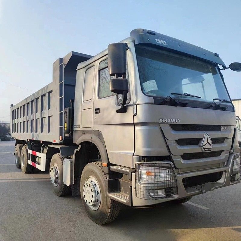 10 Passaggio in avanti 2023 Sinotruk Howo 8x4 Tipper Truck Dump Truck con motore pesante