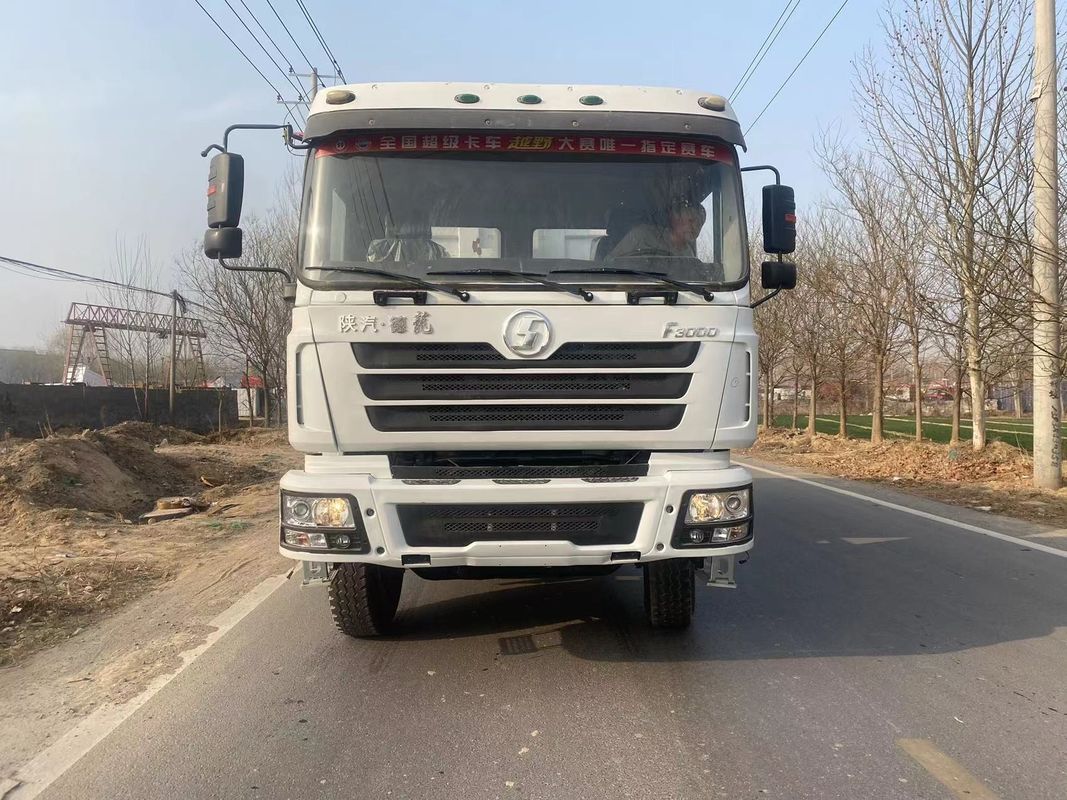 6x4 Riparato 380hp Shacman Dump Truck per il trasporto di Ingegneria a prezzi accessibili