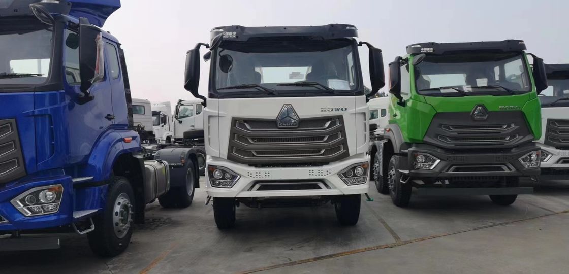 Potente Cummins 400hp a sinistra 10 pneumatici 6x4 Sinotruk Hohan testa camion trattore
