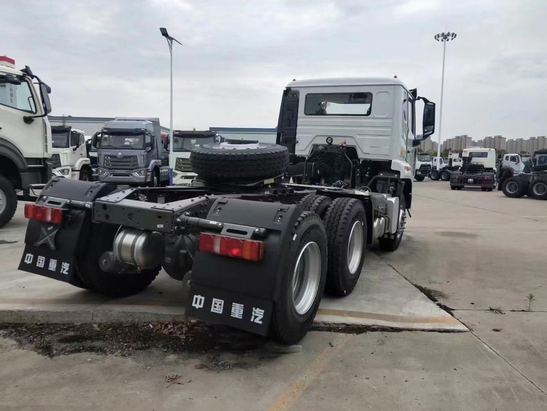 Potente Cummins 400hp a sinistra 10 pneumatici 6x4 Sinotruk Hohan testa camion trattore