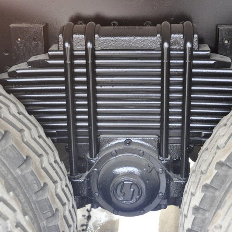 SINOTRUCK 6x4 Howo 380hp 30 tonnellate 10 ruote Camionetti di scarico con gomma inclusi touch screen