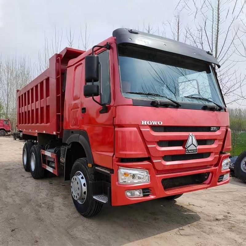 Prodotto Sinotruk Howo 6x4 Dump Truck con 2 numeri di cambio inverso e serbatoio di carburante 350Ltr