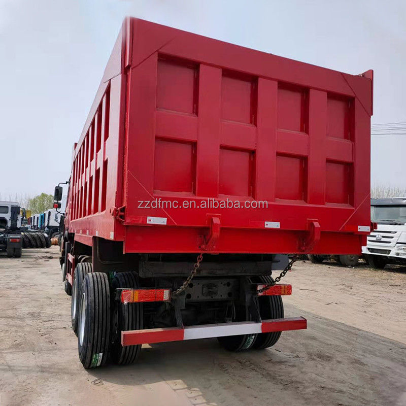 Prodotto Sinotruk Howo 6x4 Dump Truck con 2 numeri di cambio inverso e serbatoio di carburante 350Ltr