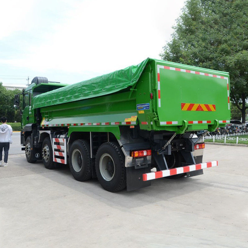 Sedile del conducente normale Shacman 8x4 371 375 380 420 CV 12 ruote 40 tonnellate camion a gomma