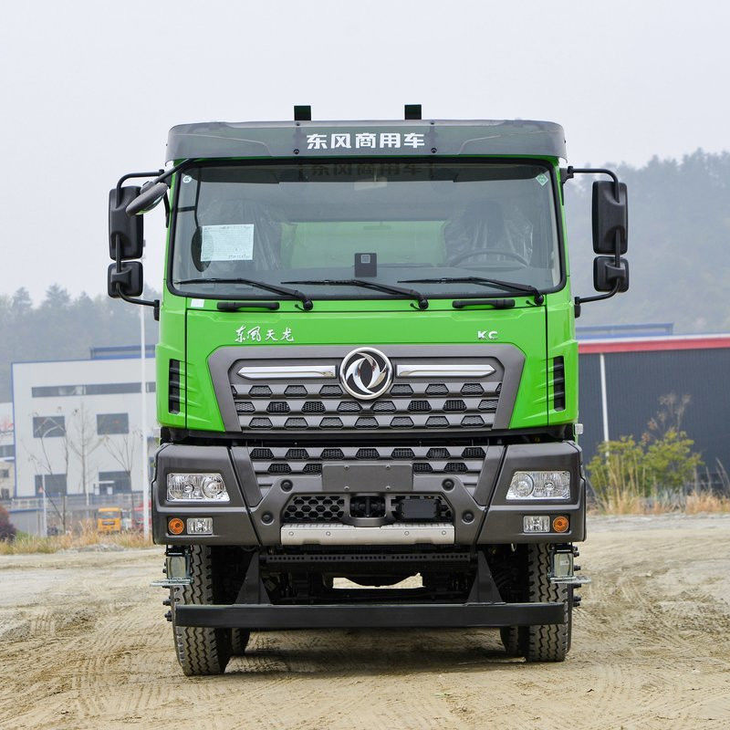 Richiesta del cliente Dongfeng KC 600hp 8*4 Cummins Motore Diesel Eruo5 Camion pesante