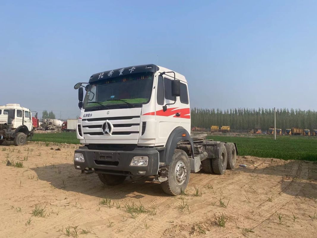 2 passeggeri BEIBEN 2020 camion pesante di seconda mano a risparmio di carburante 6*4 camion con rimorchio diesel