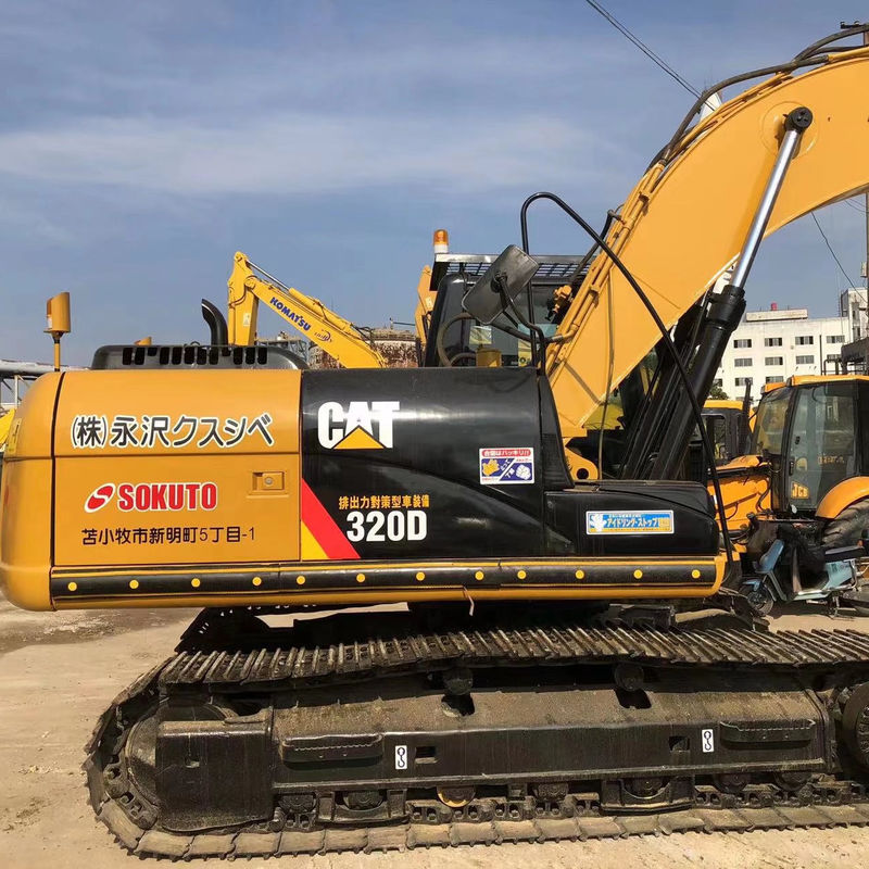 2001-4000 Orari di lavoro CAT 320D 20 tonnellate Escavatore idraulico a trascinatore in buone condizioni