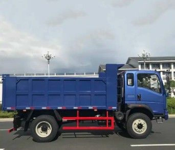 2 passeggeri Motore Yunnei Sinotruk HOMAN 4*2 Mini Tipper Dump Truck 8-12 Tonnes Light Truck