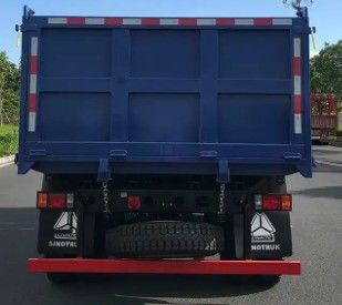 2 passeggeri Motore Yunnei Sinotruk HOMAN 4*2 Mini Tipper Dump Truck 8-12 Tonnes Light Truck