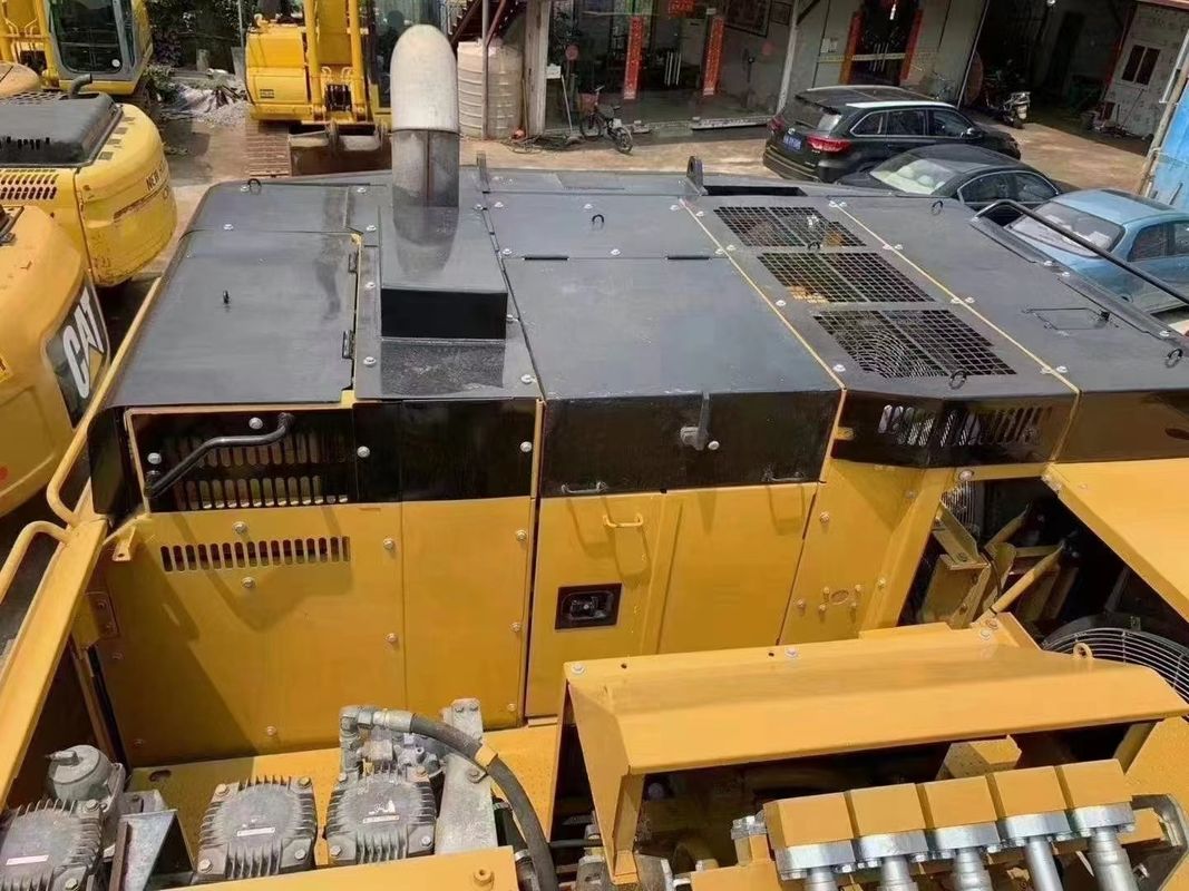 Prezzi accessibili Used Cat Excavator 390D con 90250 KG di peso e 0,45m3 di capacità di secchio