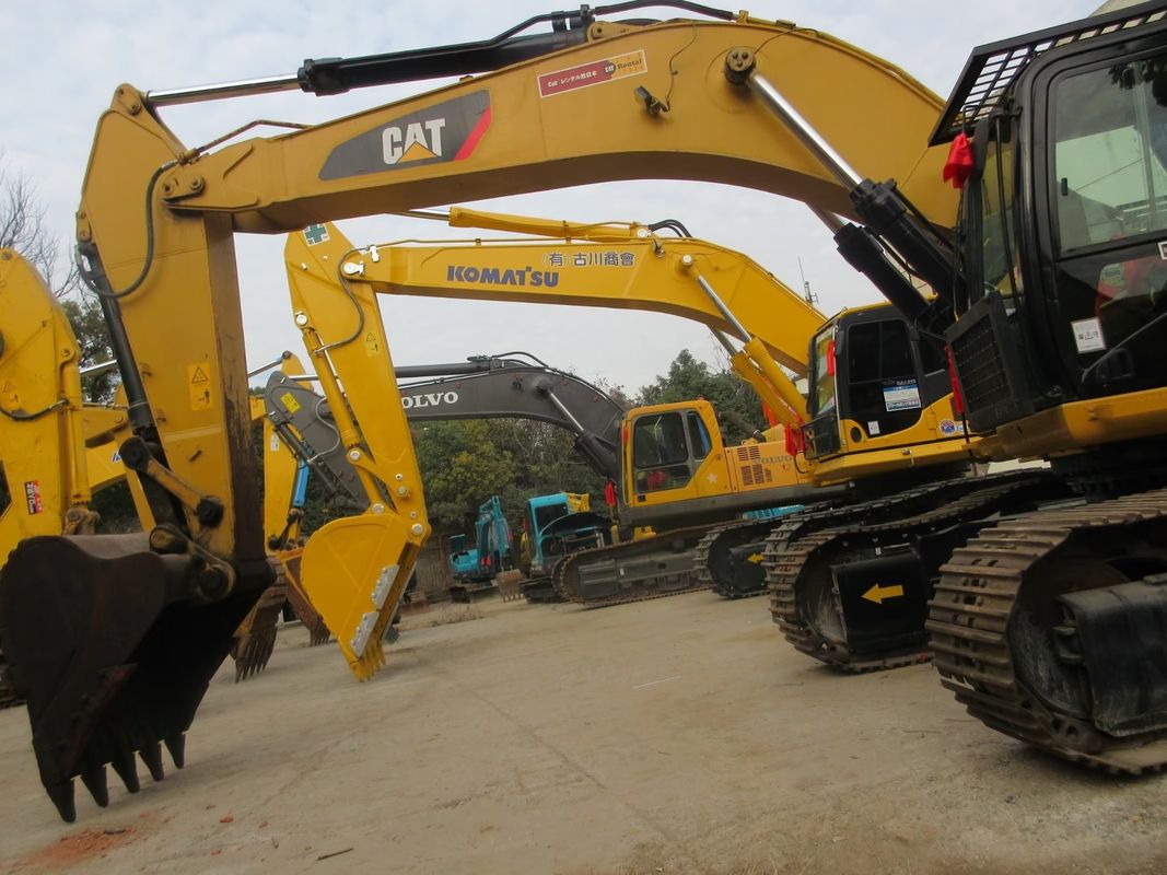 CAT 336D Escavatore con valvola idraulica Kawasaki e 4001-6000 ore di lavoro a Shanghai
