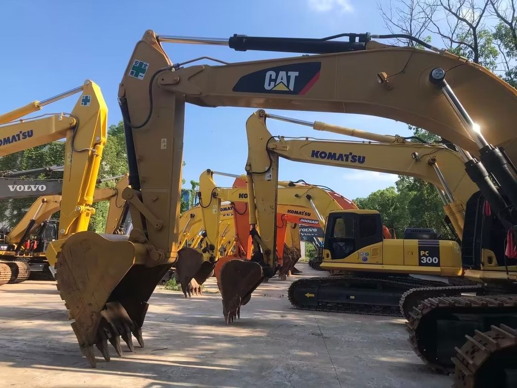 CAT 336D Escavatore con valvola idraulica Kawasaki e 4001-6000 ore di lavoro a Shanghai