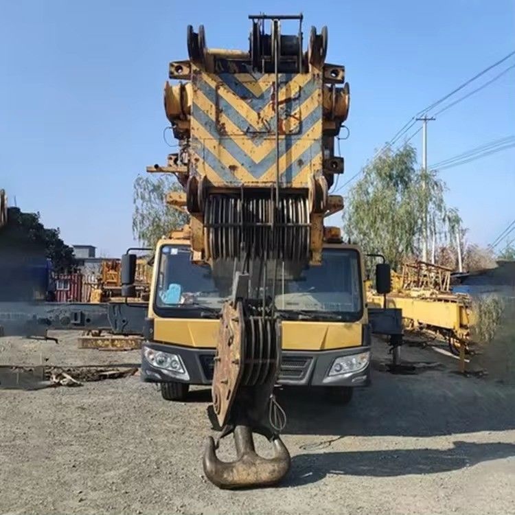 400 tonnellate QAY400 Telescopic All Terrain Crane Truck for Outdoor Construction Goods Lifting