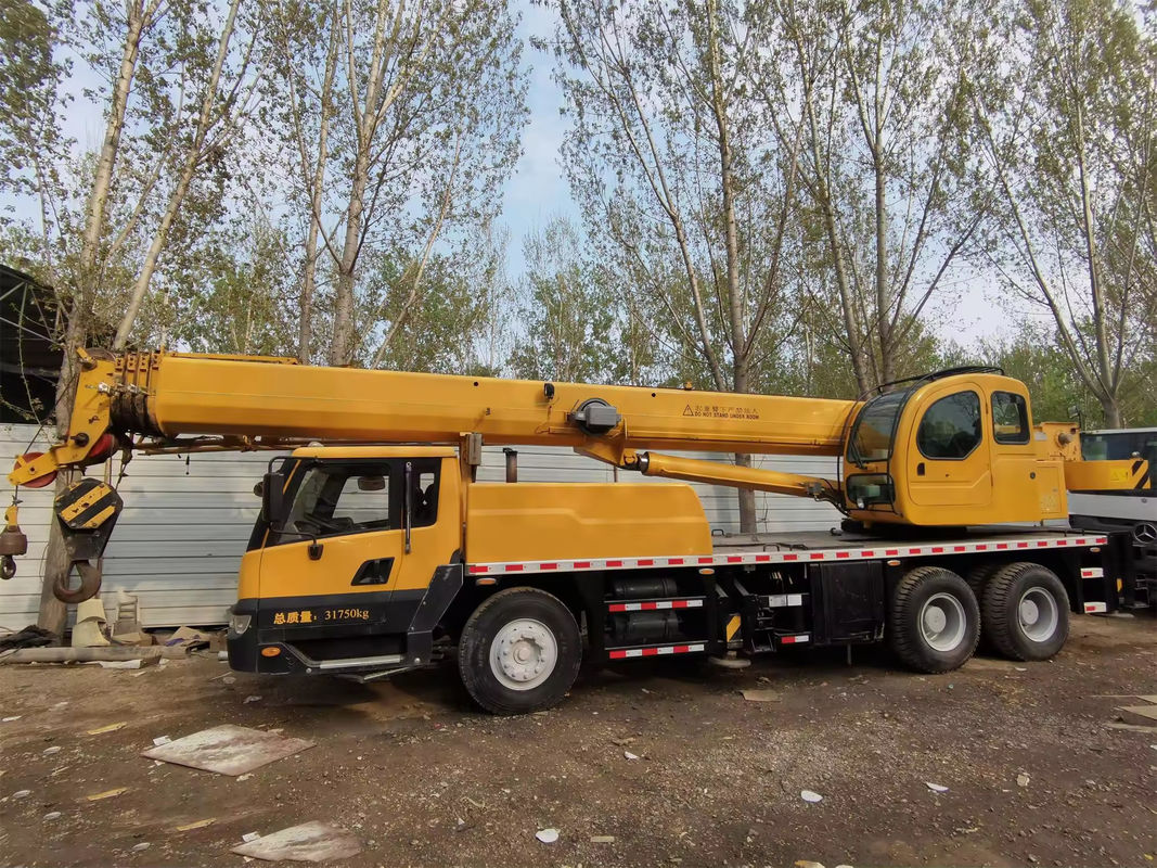 300 tonnellate di gru mobile zoomlion gru per camion utilizzato 44 Max. carico di sollevamento telescopico cinese