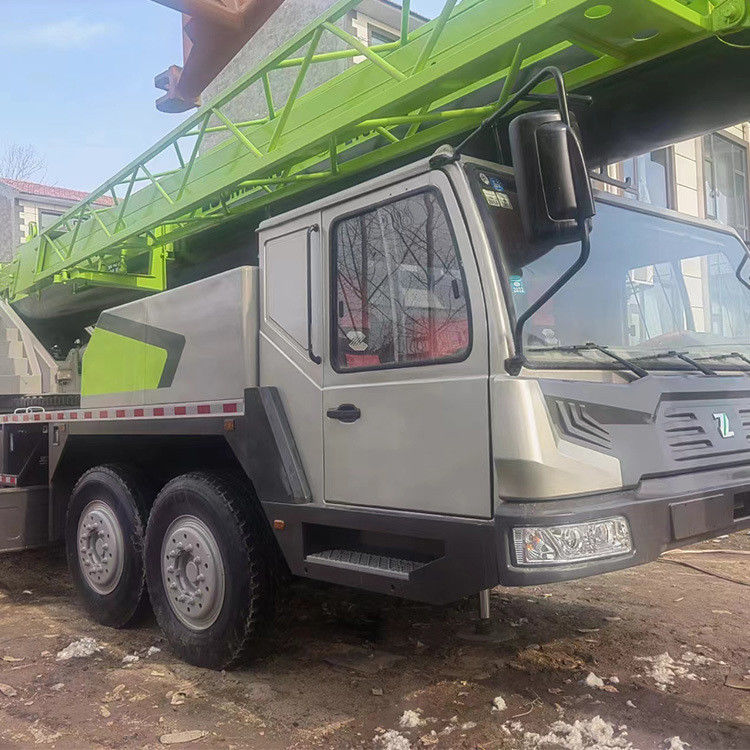 Vendita Granate per autocarri usate Zoomlion ZTC700V con 70 tonnellate Max. Sollevamento carico da altri motori