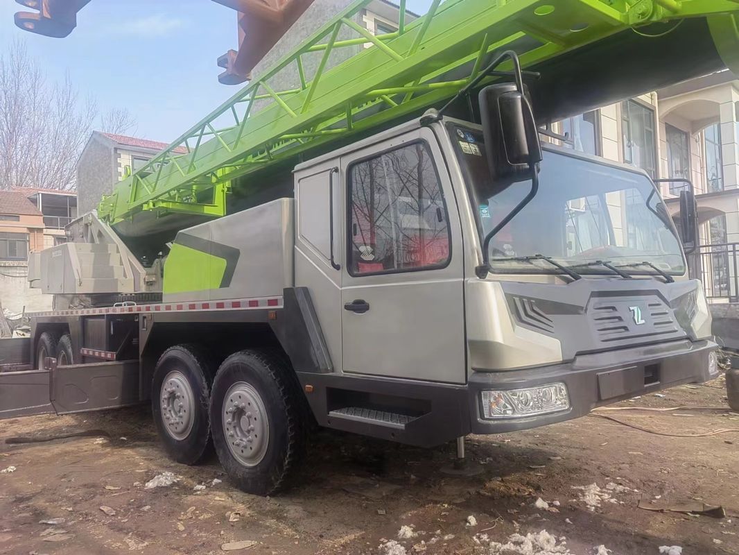 Vendita Granate per autocarri usate Zoomlion ZTC700V con 70 tonnellate Max. Sollevamento carico da altri motori