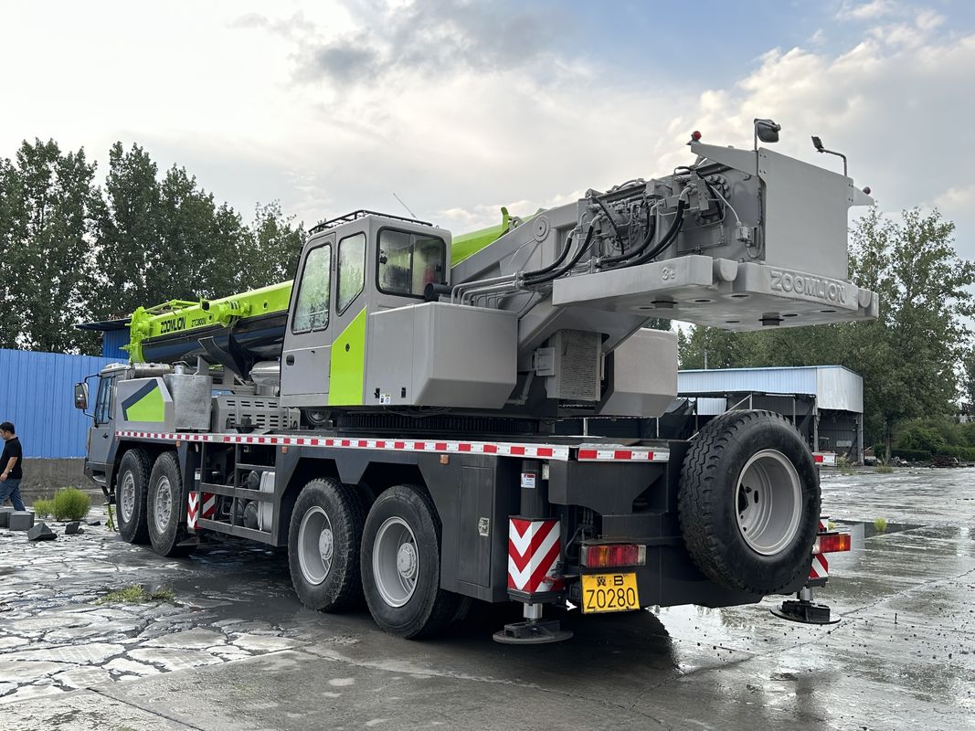 Buone condizioni Edificio 80 tonnellate Zoomlion Cran Truck Cran usato Max. Altezza di sollevamento Altro