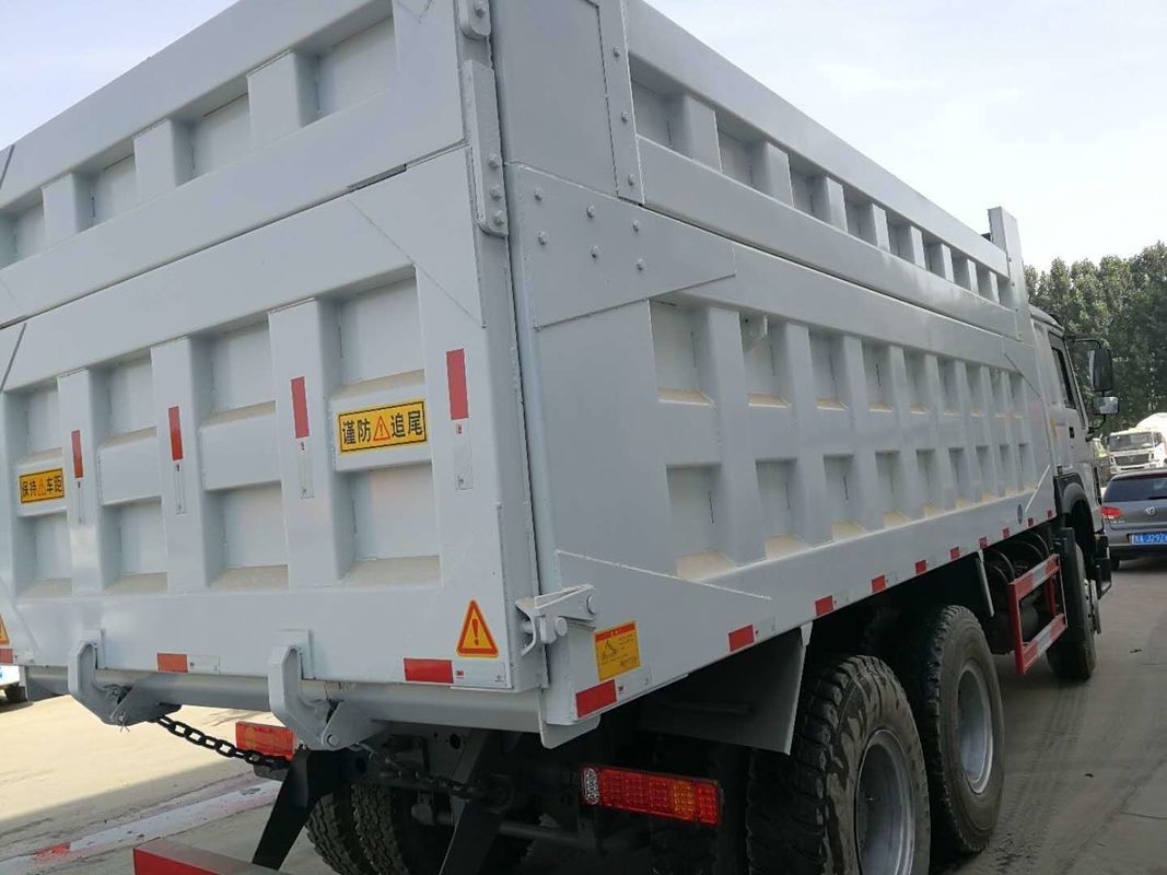 Sedile normale del conducente Camion pesante Sino Sinotruk Howo 371hp 6x4 8x4 Tipper Camion usati