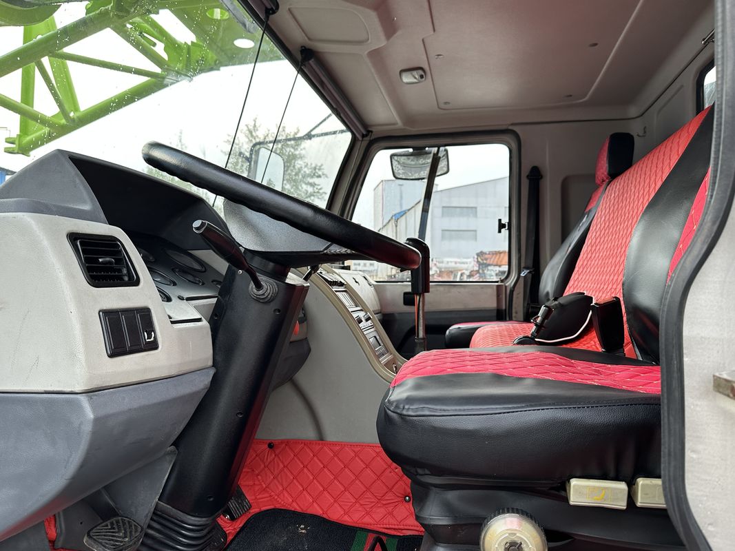 Zoomline ZTC800V Una gru da 80 tonnellate, peso 80000 kg e motore diesel da 8 cilindri