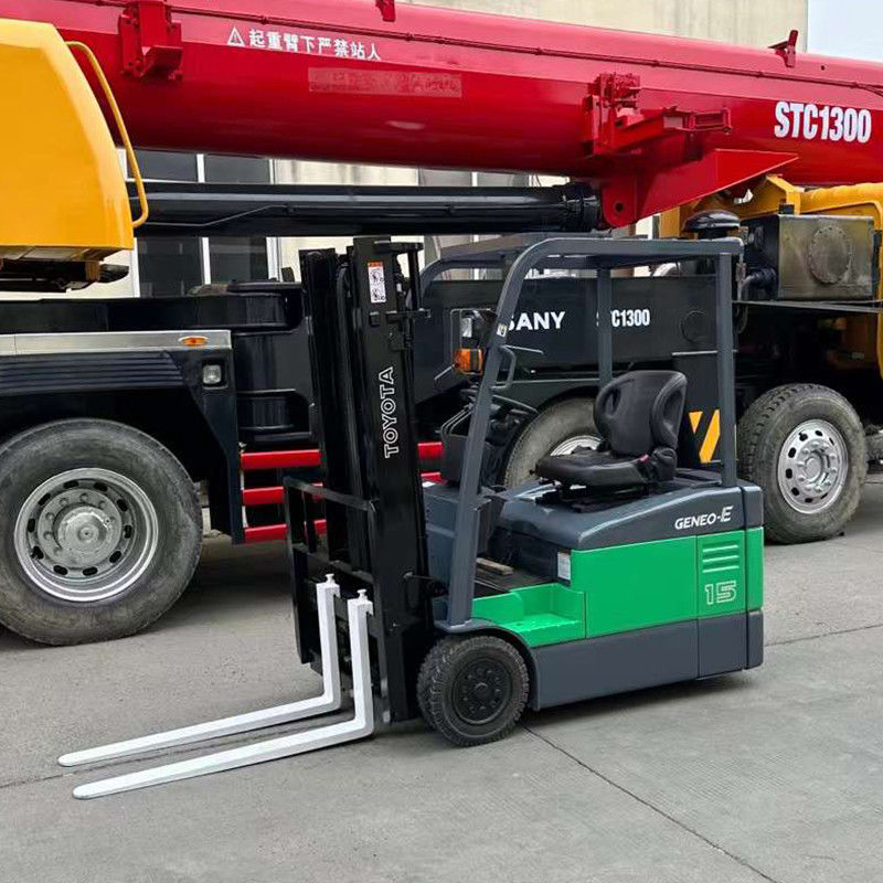 Forchettino elettrico a quattro ruote motrici da 1 tonnellata a 1,5 tonnellate a 2 tonnellate Toyota usata con lunghezza di forchetta 1070 mm