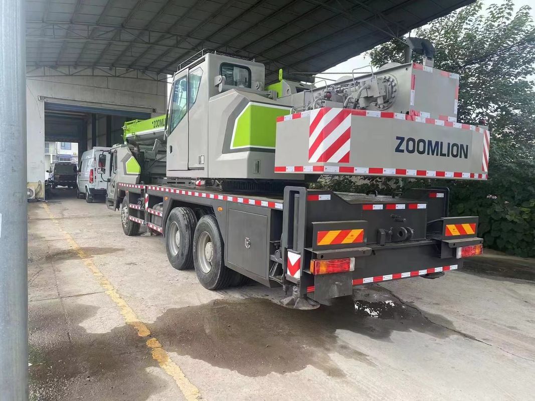 Zoomlion Mobile Crane Truck 25T Crane usata con 25TON Max. Carico di sollevamento in verde
