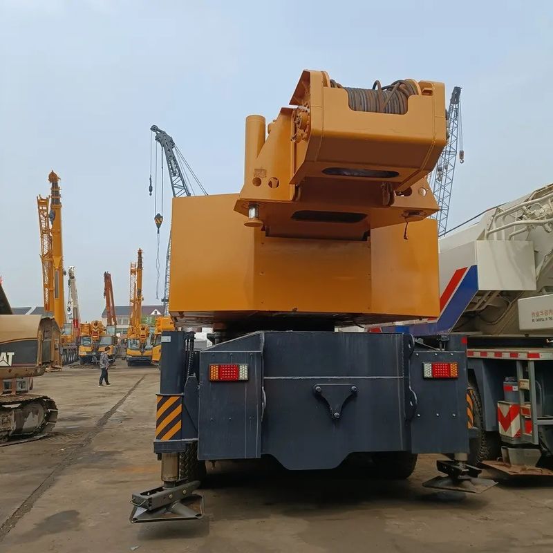 STC1000T 100 tonnellate di gru idrauliche pesanti con potenza massima di 353/1900 kW/rpm