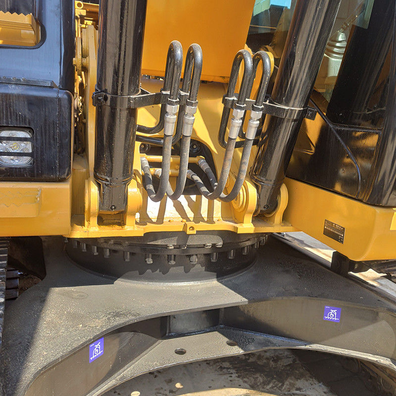 2020 Cat 320D2L Escavatore usato a Dubai con buone prestazioni e basse ore di lavoro