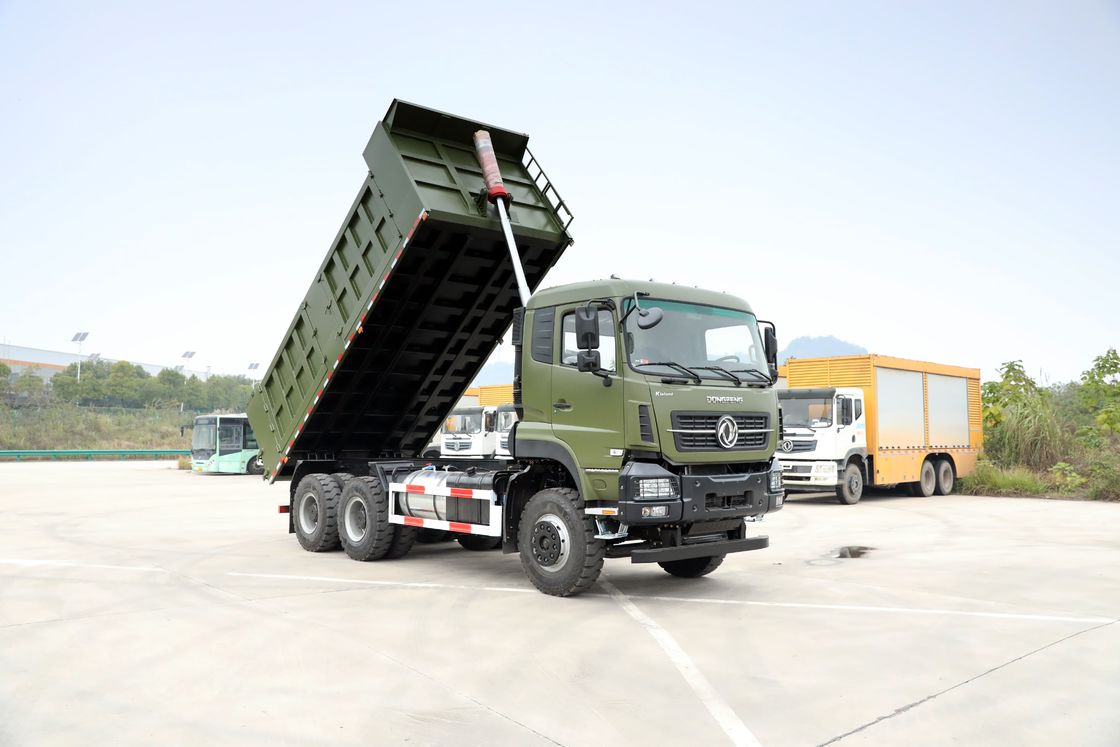 Tri Axle Sinotruck HOWO Camionetti pesanti usati da 20 Cbm 371HP con sistema multimediale