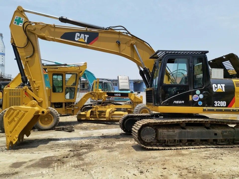 2021 Used Caterpillar Excavator CAT 320D2 Crawler Excavator 20 tonnellate di peso operativo