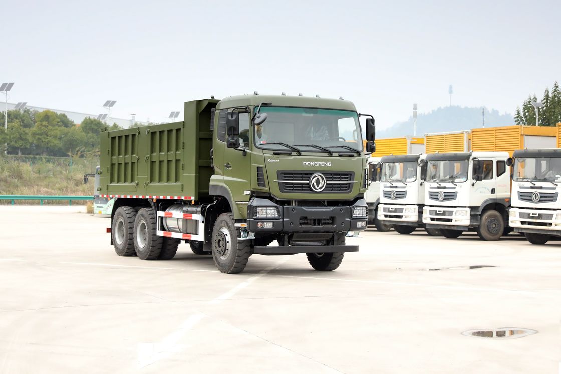 Tri Axle Sinotruck HOWO Camionetti pesanti usati da 20 Cbm 371HP con sistema multimediale
