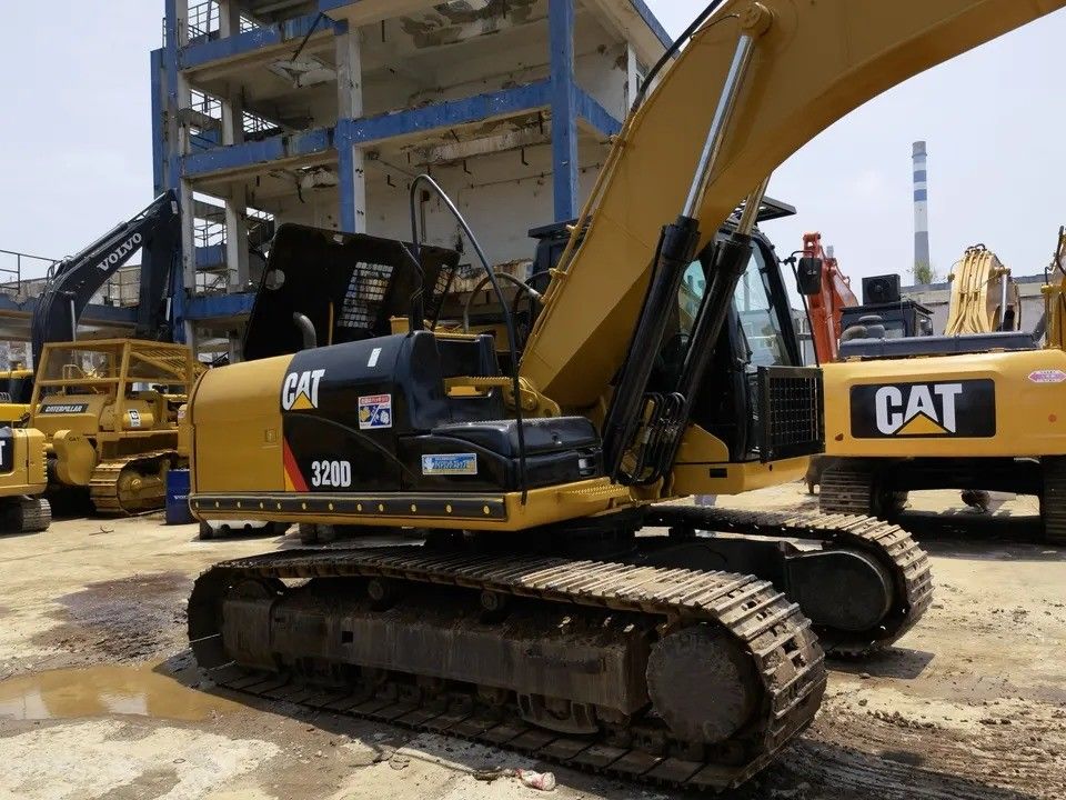 2021 Used Caterpillar Excavator CAT 320D2 Crawler Excavator 20 tonnellate di peso operativo