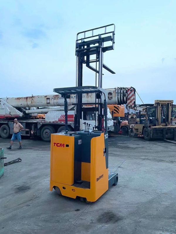 Distanza di 500 mm tra il centro di carico e il carrello elevatore da 1,5 tonnellate per una movimentazione del materiale fluida e sicura