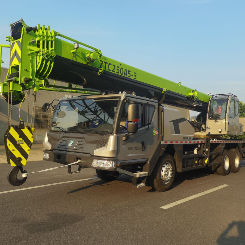 25 tonnellate di gru per autocarri usate