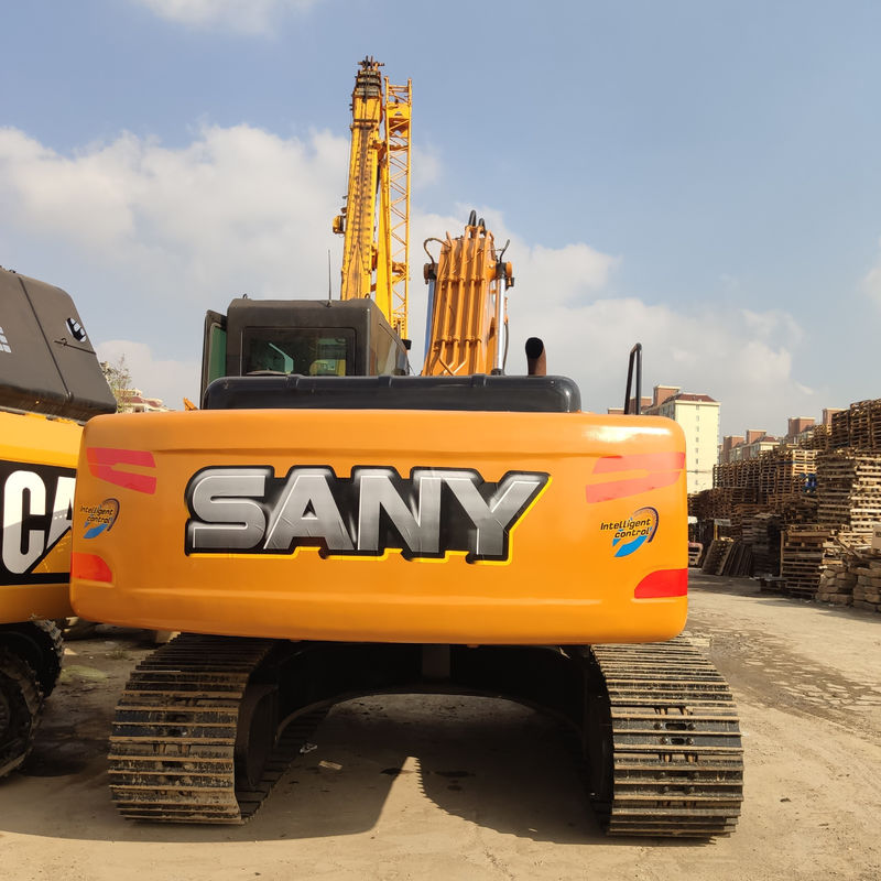 Usato Sany 215C Excavator Digger Machinery con 21 tonnellate di tonnellaggio e 21900 kg di peso