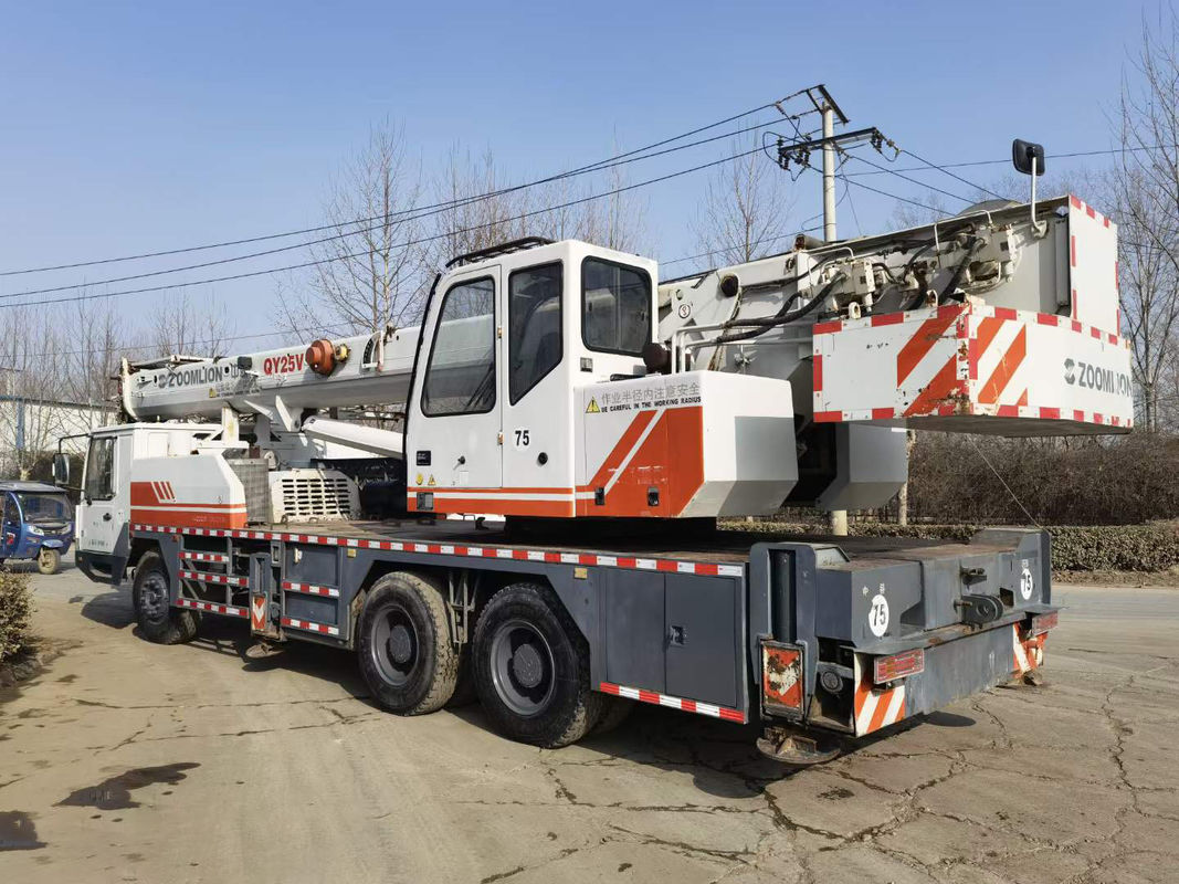 Zoomlion QY25V 25t gru per camion usato con pompa idraulica in ottime condizioni di lavoro