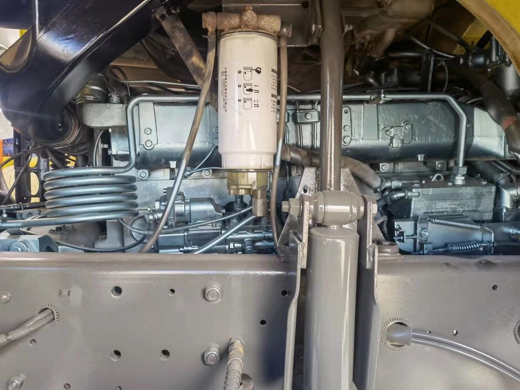 21-30T Capacità utilizzata HOWO 6x4 Camion a gomma Camion a scarico per il trasporto tecnico