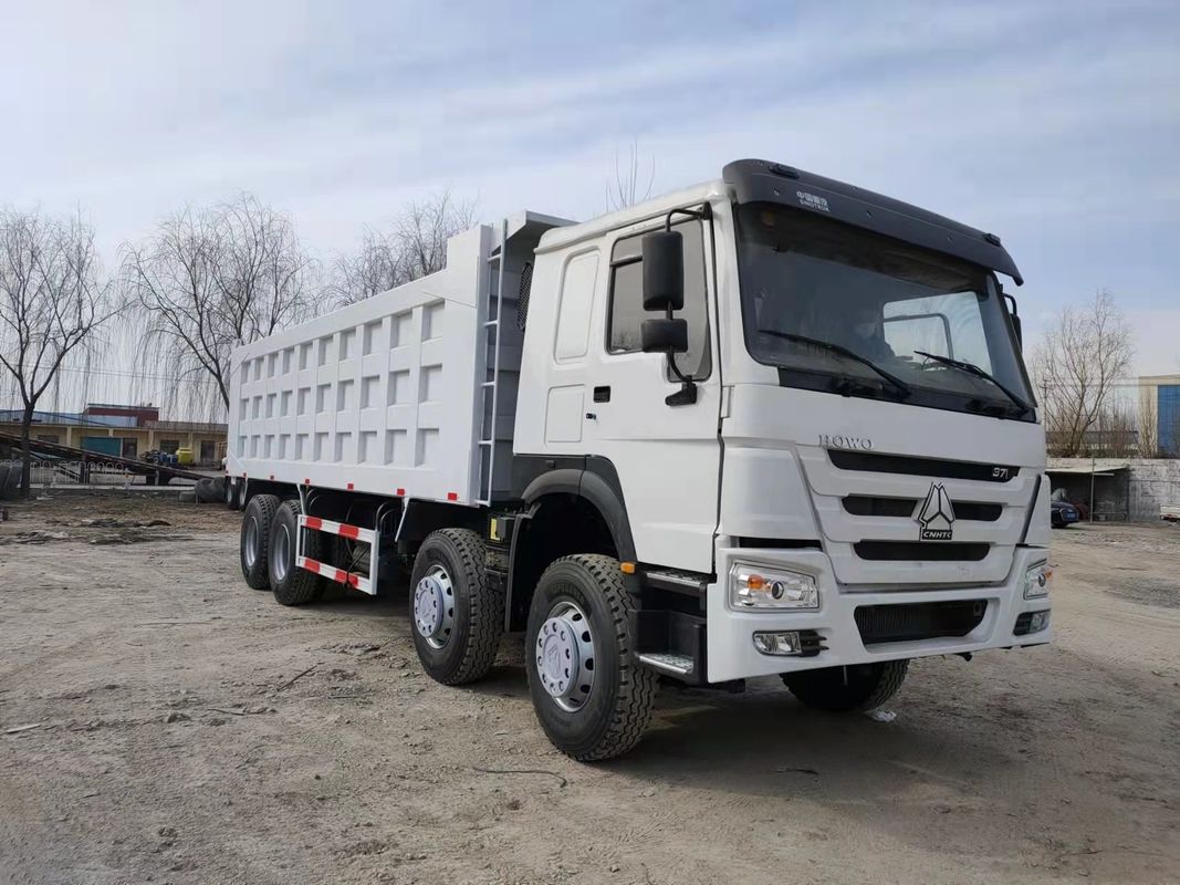 Euro 3 SINO TRUCK 12 ruote LHD 50 tonnellate di seconda mano 8x4 Usato HOWO Tipper Dump Truck
