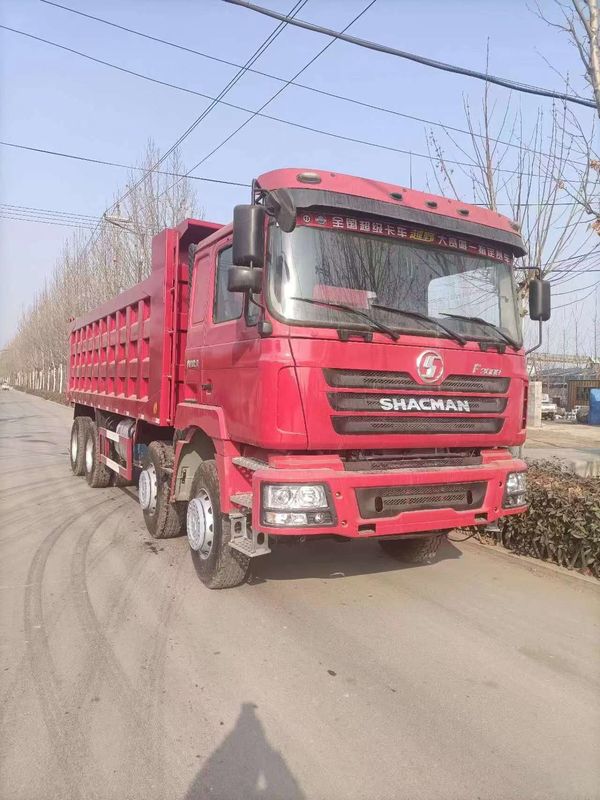 Shacman F3000 8x4 camion a ribaltatore con serbatoio di carico dimensioni 7600 x 2300 x 1500 mm