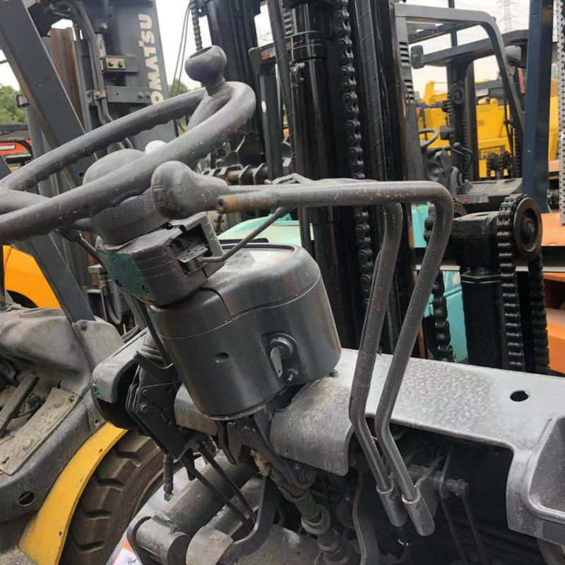 Camione elevatore diesel usato di 3,5 tonnellate HELI cinese con manovrabilità flessibile a cambio laterale