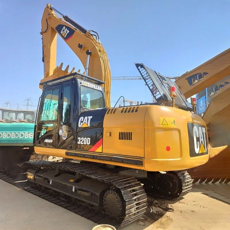 Articolo caldo in seconda mano Komatsu PC200 escavatore con 3.1/4.2/5.5km/h velocità di marcia