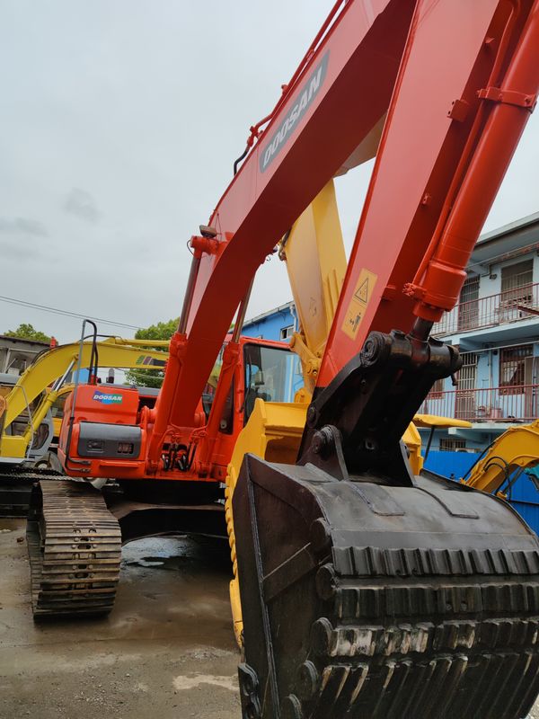2001-4000 Orari di lavoro Doosan DX225 Escavatore a trascinatore usato con altra valvola idraulica