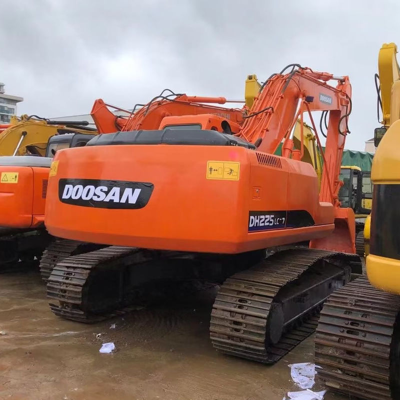 22500kg Peso di lavoro Usato Escavatore Doosan 225 con 2001-4000 ore di lavoro