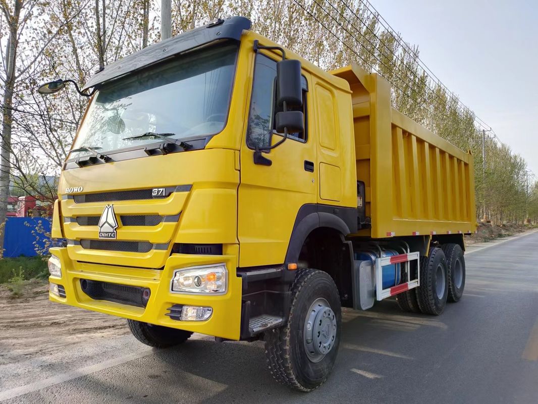 Usato HOWO 6x4 camion a ribaltatore camion a scarico con 6 cilindri e 126000kg di peso a bordo